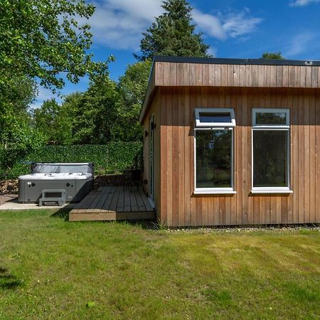 Allt Mor Rentals - Chalet With Hot Tub, And Studio Apartment No Hot Tub Ройбридж Экстерьер фото