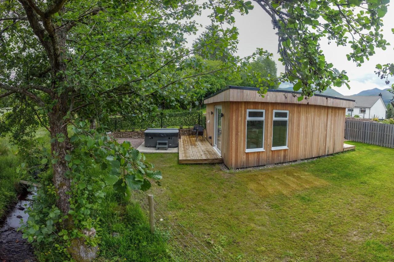 Allt Mor Rentals - Chalet With Hot Tub, And Studio Apartment No Hot Tub Ройбридж Экстерьер фото