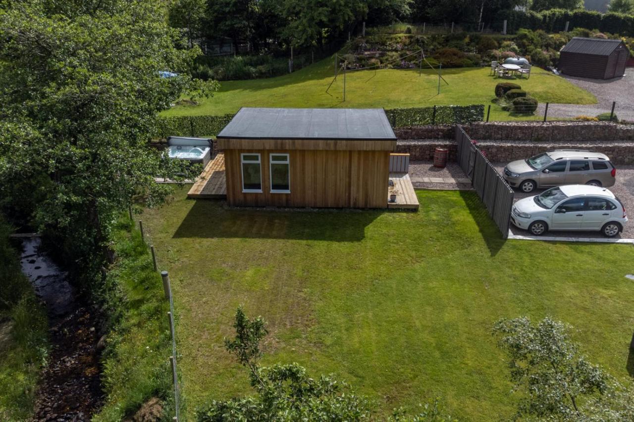 Allt Mor Rentals - Chalet With Hot Tub, And Studio Apartment No Hot Tub Ройбридж Экстерьер фото